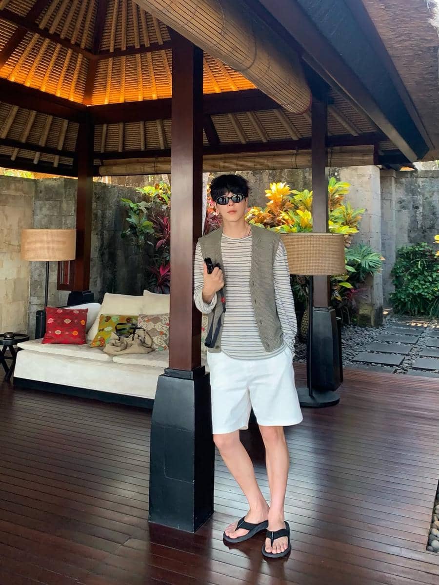 potret Hong Jong Hyun liburan di Bali