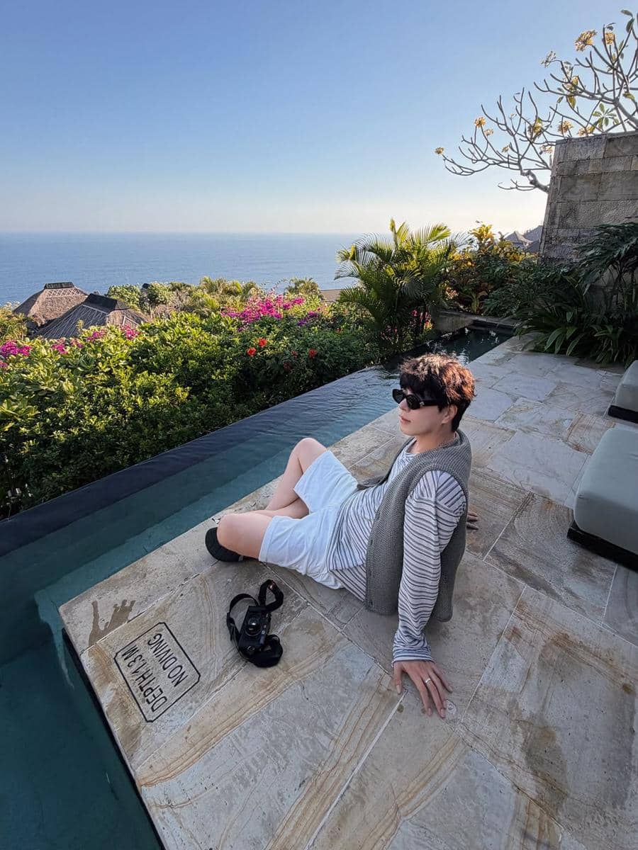 potret Hong Jong Hyun liburan di Bali