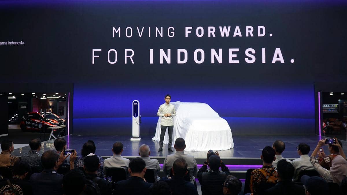 Jajaran produk baru Honda dipamerkan di area pameran GIIAS 2026 untuk menarik perhatian para pengunjung.