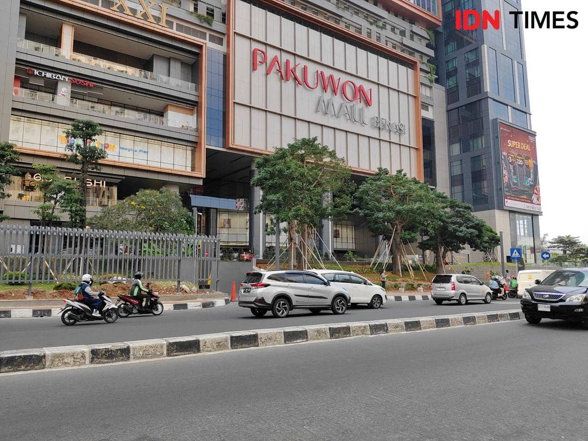 Viral Pemasangan Pagar Tinggi di Pakuwon Mall Bekasi dan Gedung di Jakarta