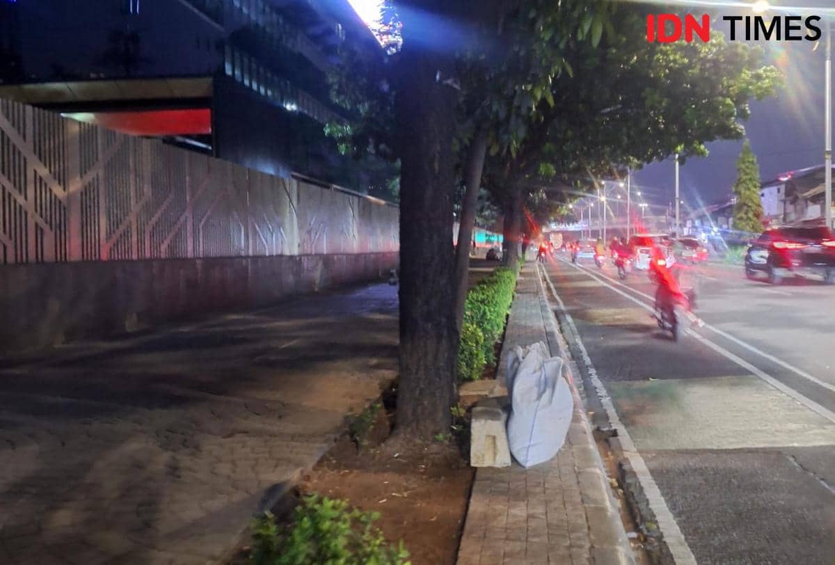 Begini Penampakan Pagar Emas Tinggi di BNI Pejompongan yang Viral