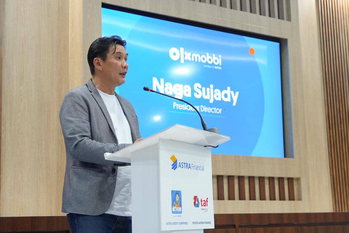 Dokumentasi resmi President Director Naga Sujady sebagai sosok pimpinan perusahaan dalam materi publikasi.