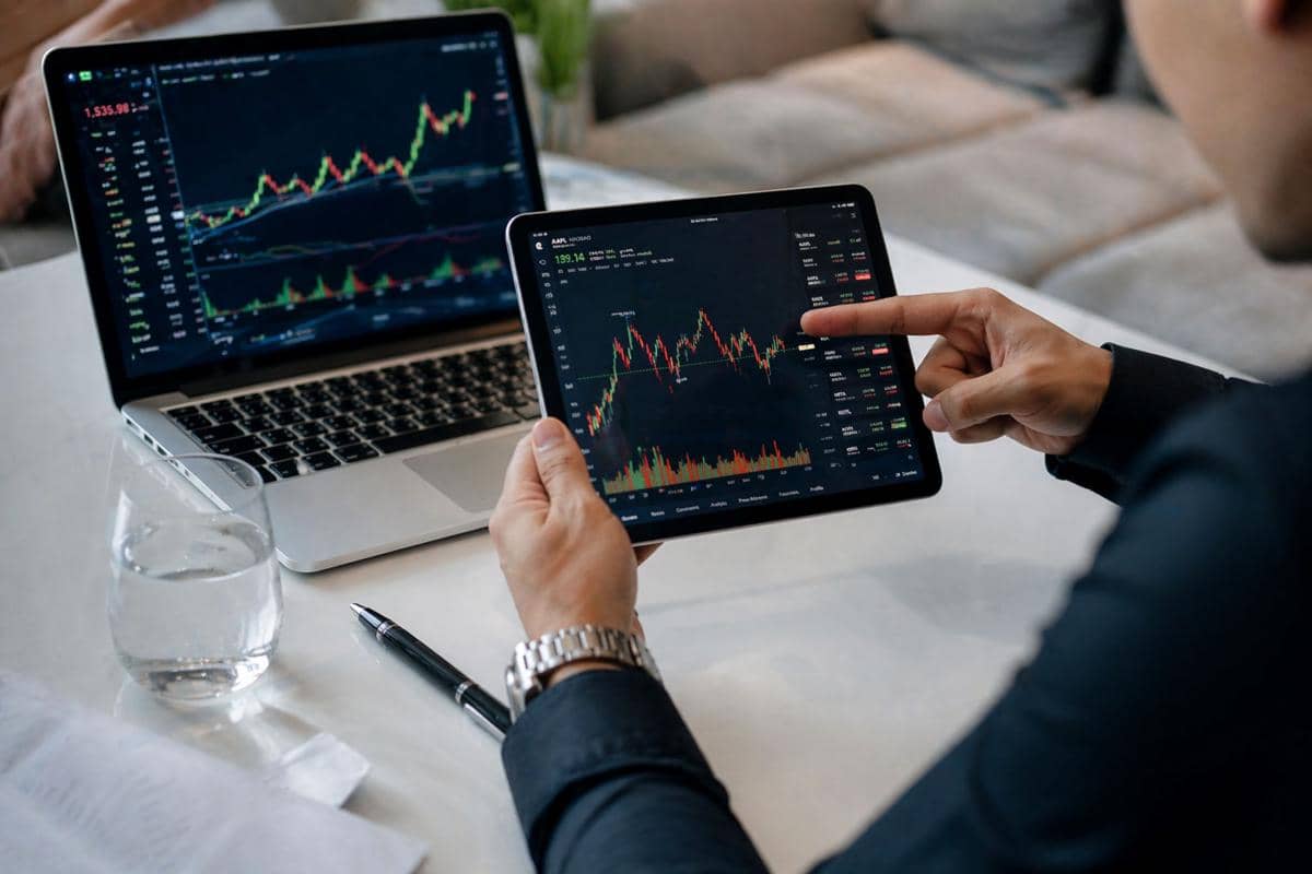 Ilustrasi rebalancing yang menggambarkan penyesuaian kembali alokasi aset pada portofolio investasi.