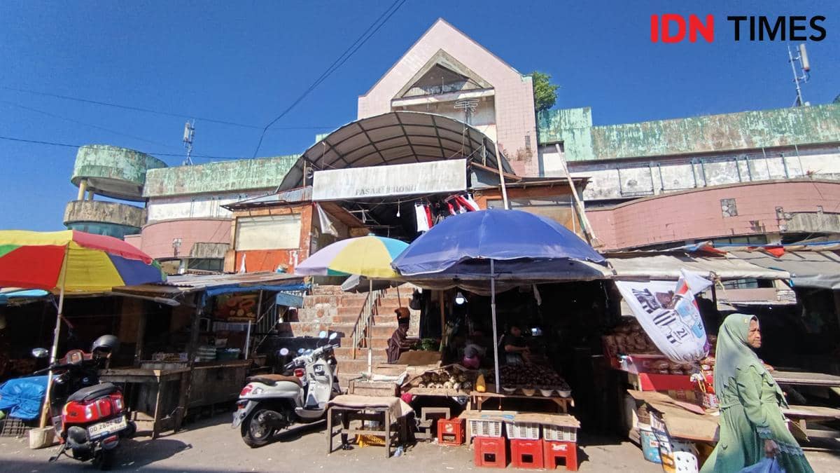 Harga Sayuran Fluktuatif, Pedagang Pasar di Makassar Sulit Jaga Untung