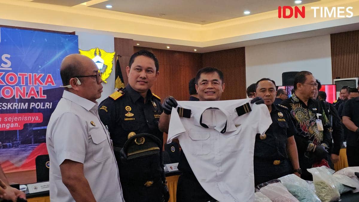Pemberitaan IDN Times tentang kasus pilot Malaysia yang menyelundupkan narkoba ke Indonesia.