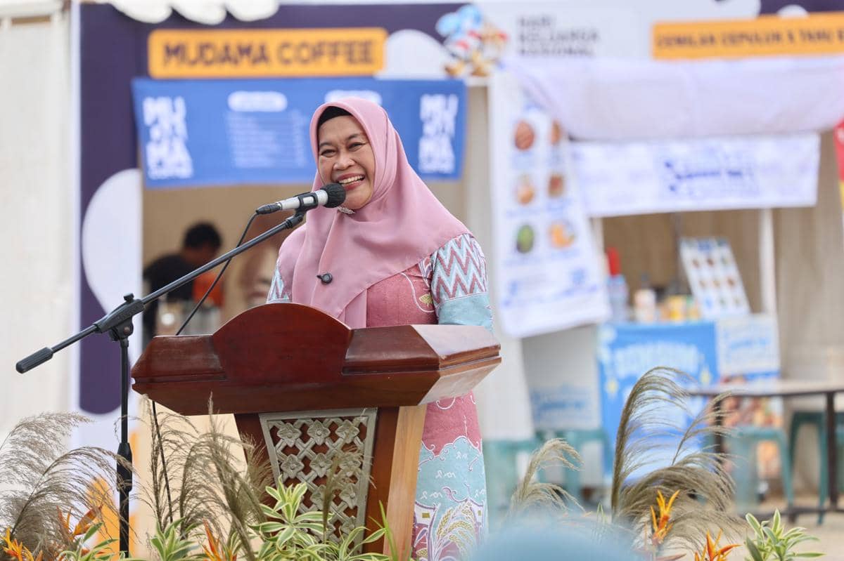 Kepala Perwakilan BKKBN Provinsi Sulawesi Selatan, Fatmawati di puncak HARGANAS Sulsel 2026 di Wajo, Kamis (30/7/2026). Dok. BKKBN Sulsel