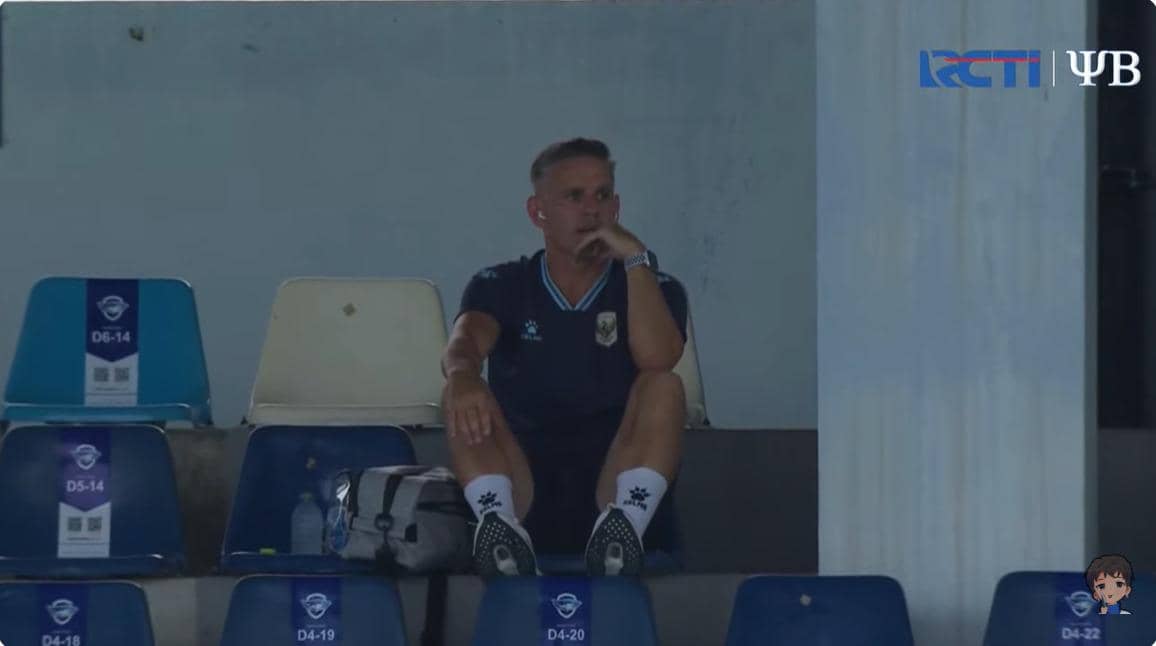 Lagi, Herdman Tonton Timnas Indonesia vs Timor Leste Dari Tribune