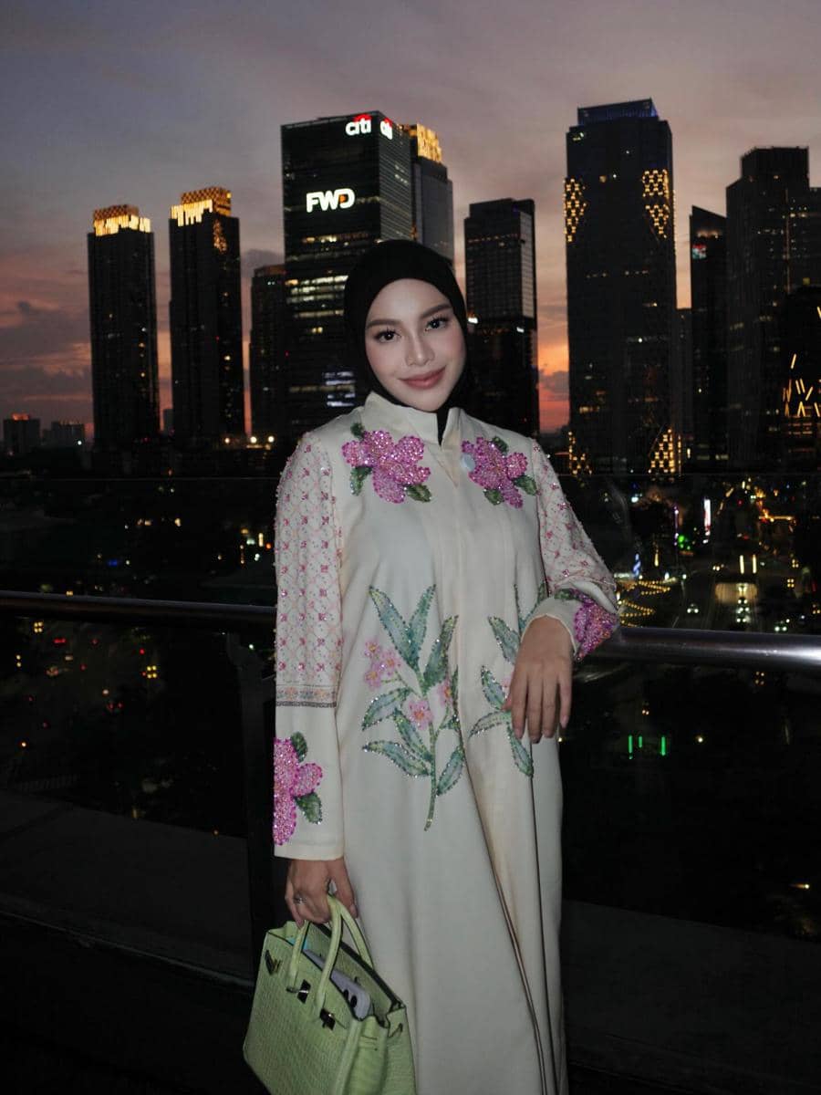koleksi tas branded Aurel Hermansyah