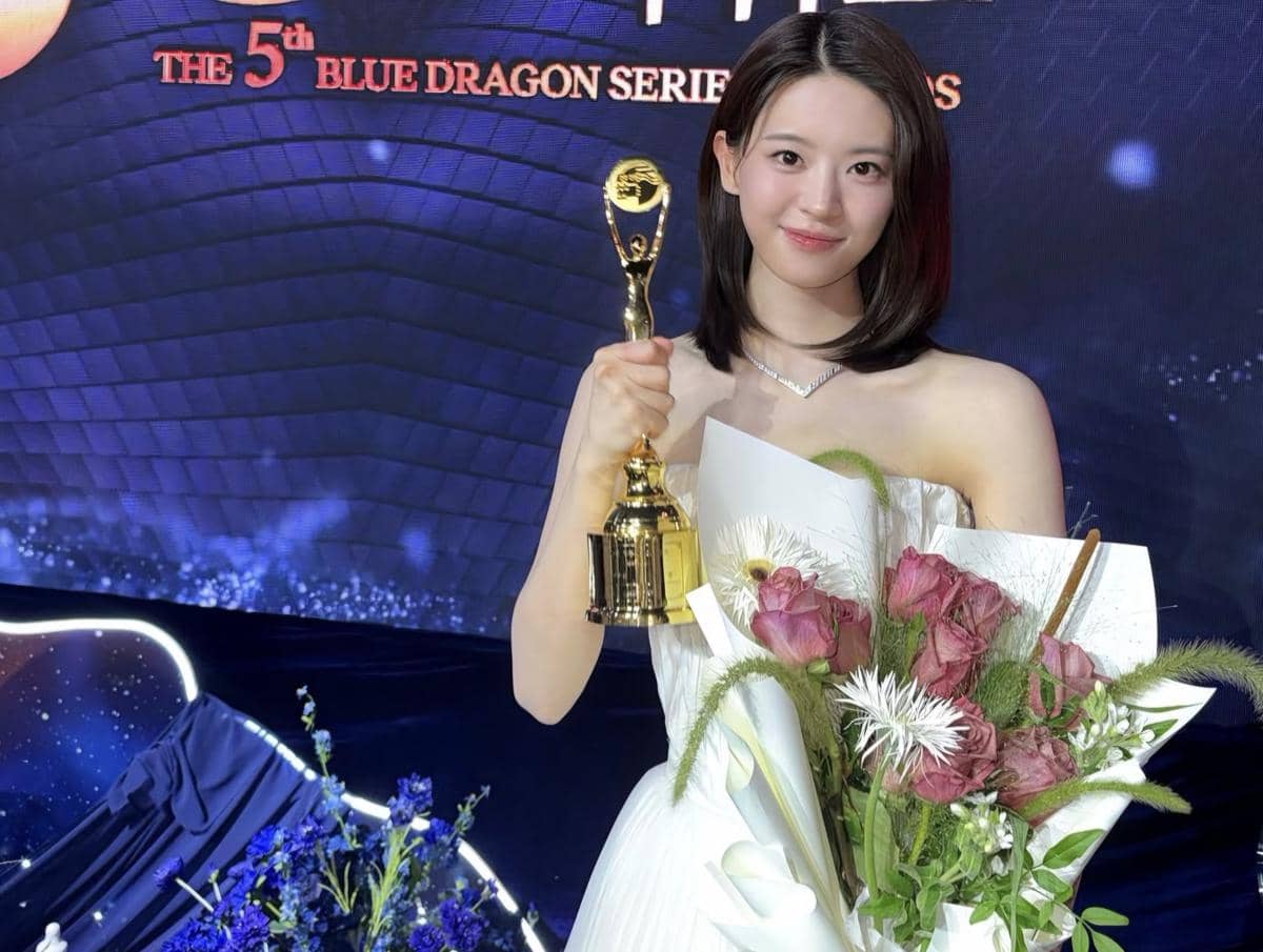 Jeon So Young di Blue Dragon Series Awards 2026