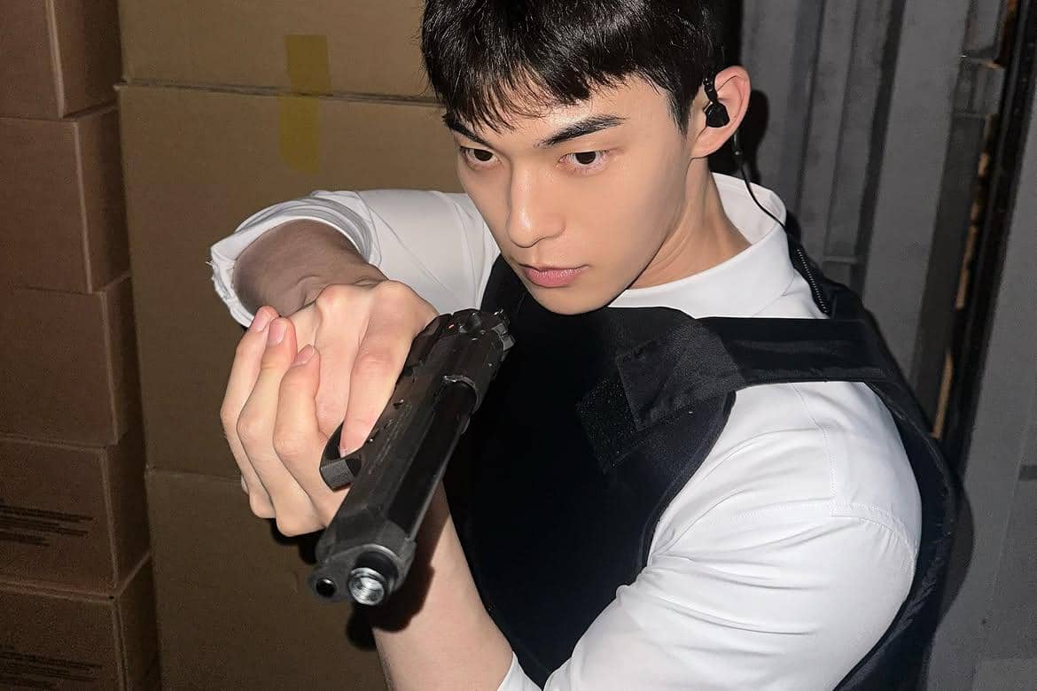 7 Proyek Akting Park Jeong Woo, Pemeran Honda di A Shop for Killers