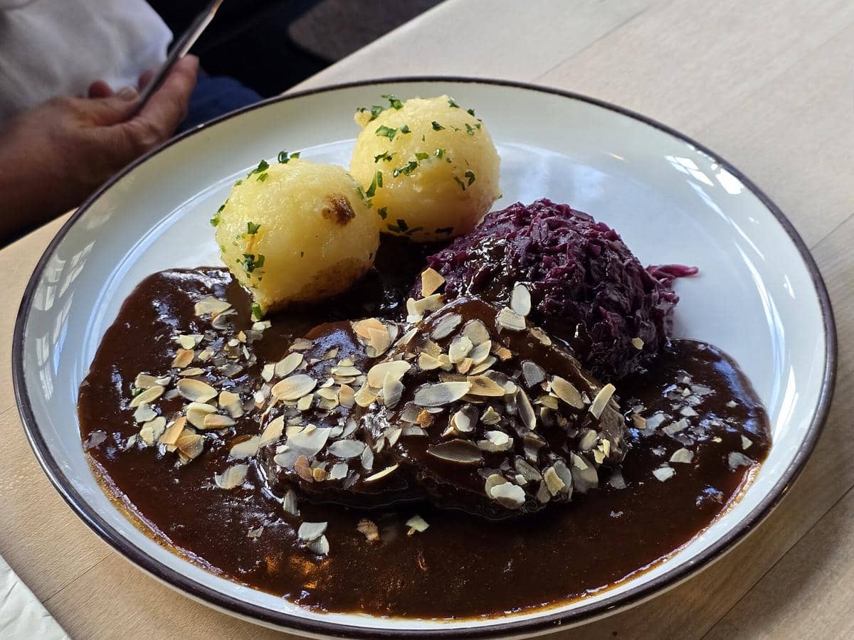 ilustrasi sauerbraten