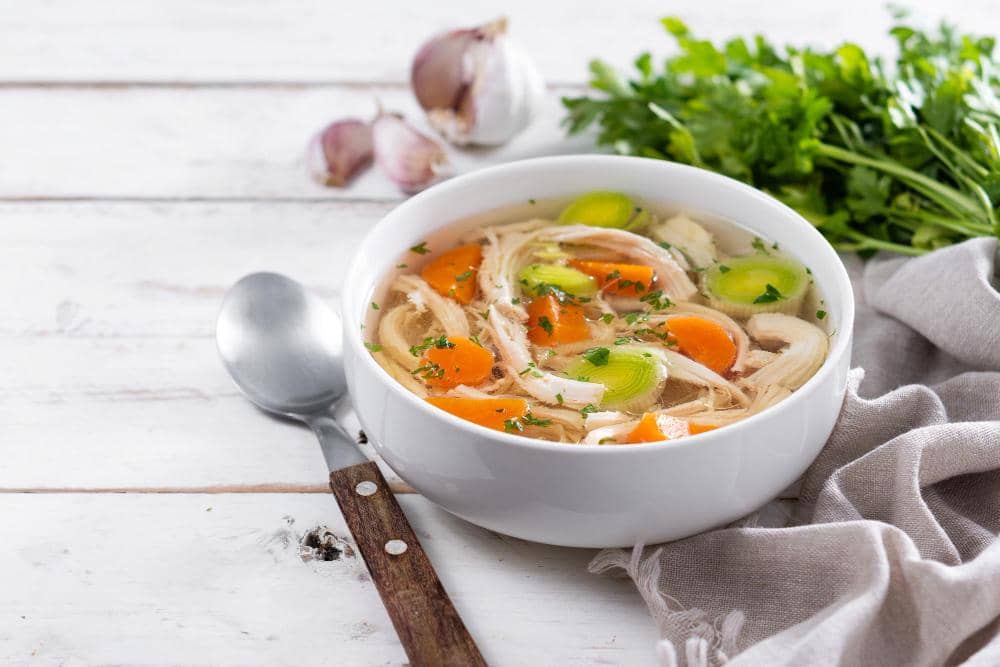 Resep Sup Jamur Enoki, Pengganti Mi yang Hangat dan Bikin Puas