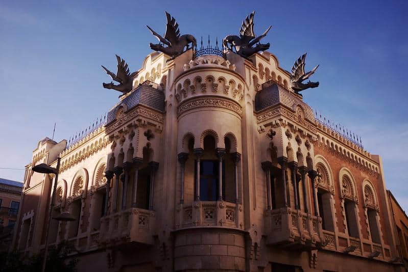 Bangunan bersejarah Casa de los Dragones di Ceuta