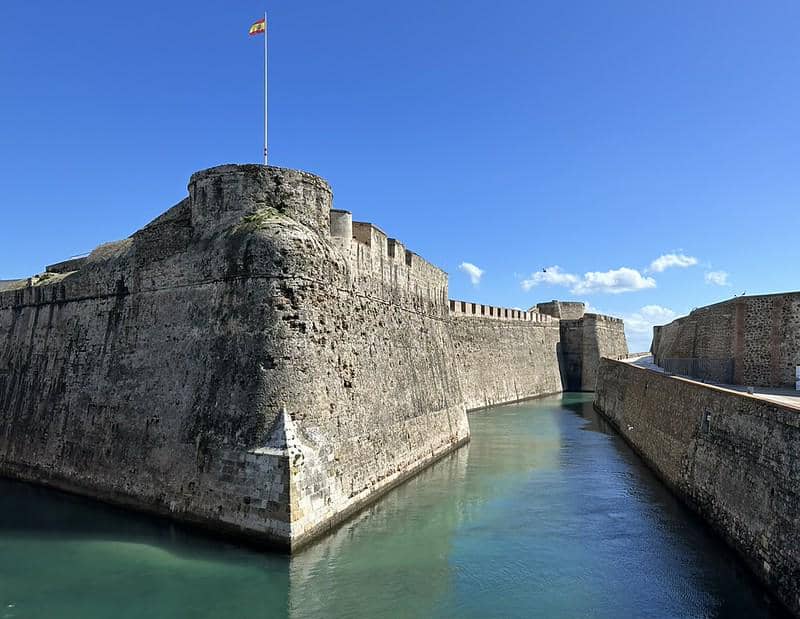 Potret Murallas Reales di Ceuta