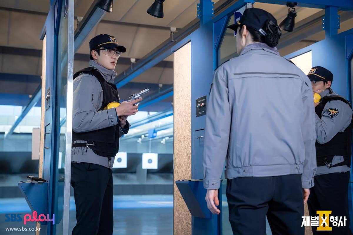 still cuts drama Flex X Cop 2