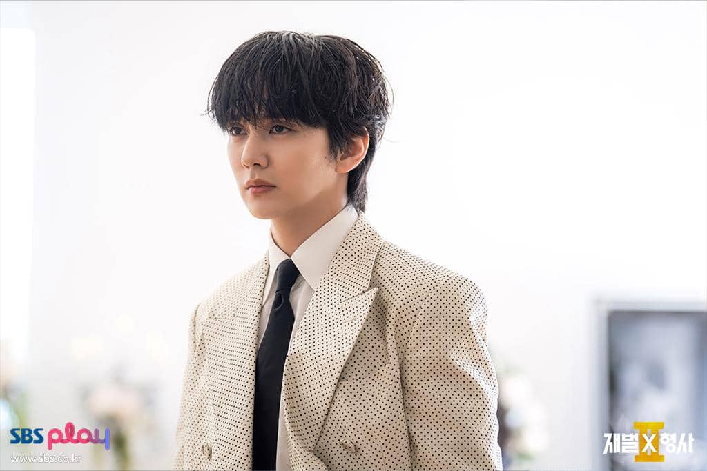 still cuts drama Flex X Cop 2