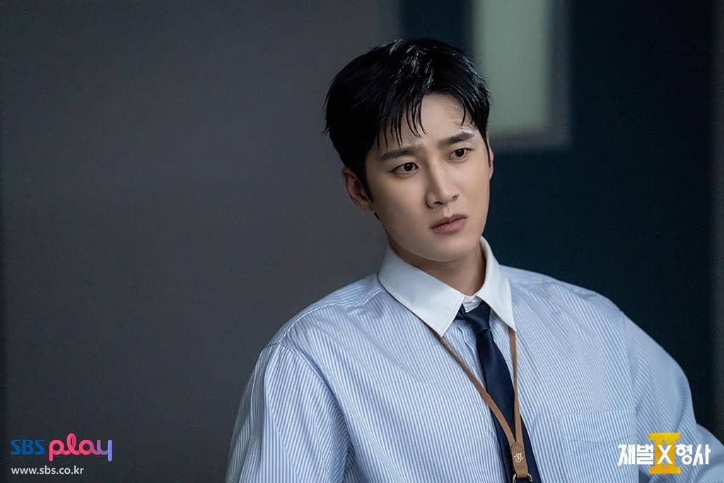 7 Still Cuts Ahn Bo Hyun di Flex X Cop 2, Makin Matang Jadi Detektif!