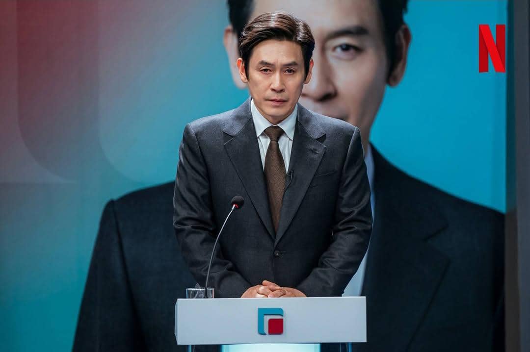 Sul Kyung Gu di drama The Whirlwind