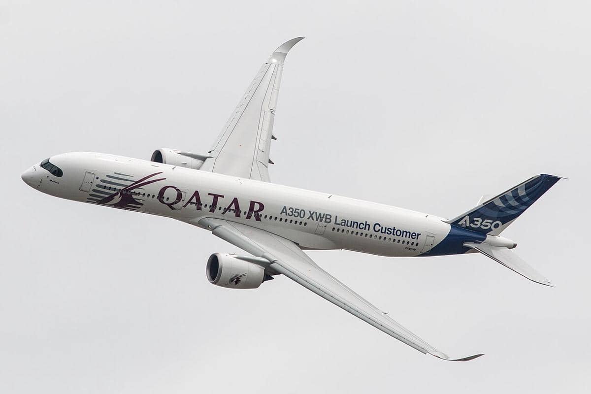 sebagian besar airframe A350 berbahan material komposit