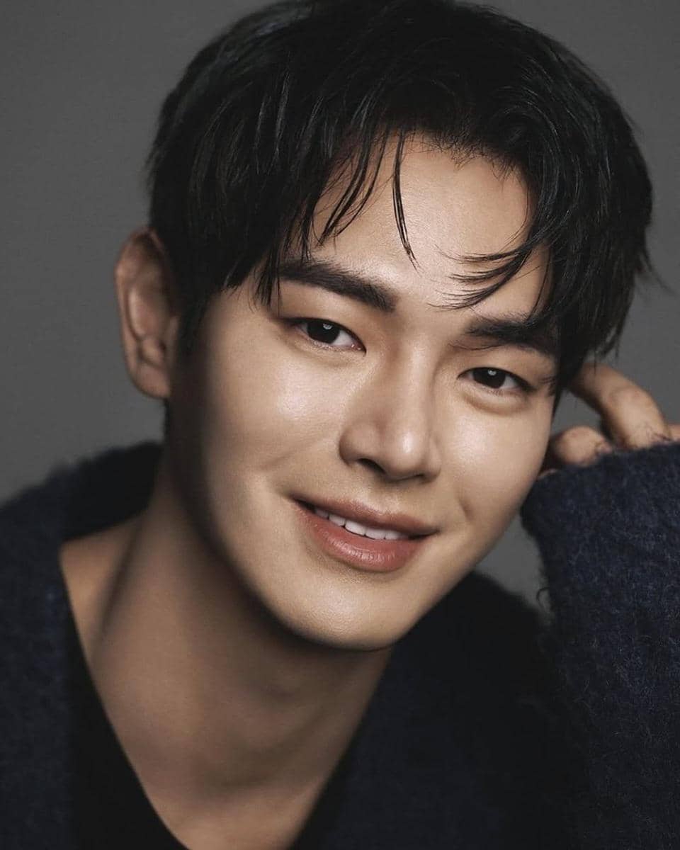 potret Jang Dong Ju