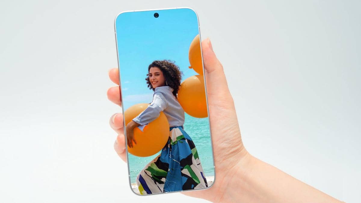 TECNO Pamer Konsep HP Bezel 0 mm, Apple Bisa Kalah Start?