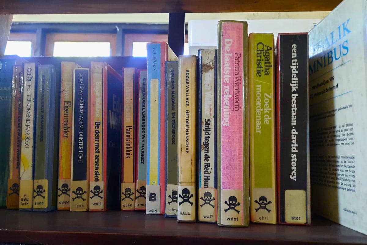 koleksi buku Perpusda Solo