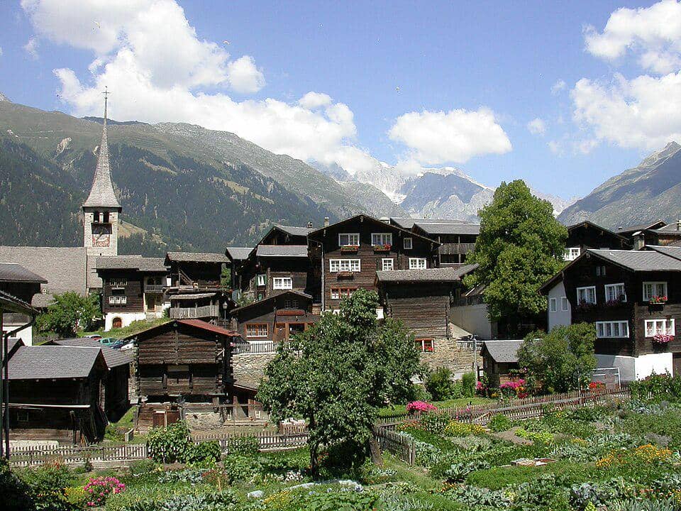 Desa Ernen di Swiss