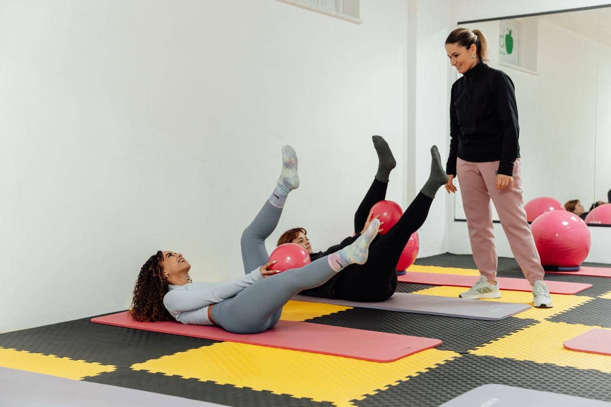 ilustrasi mat pilates
