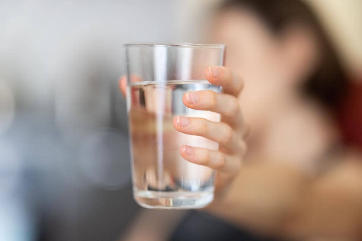 Separuh Warga Jabar Andalkan Air Minum Isi Ulang untuk Minum