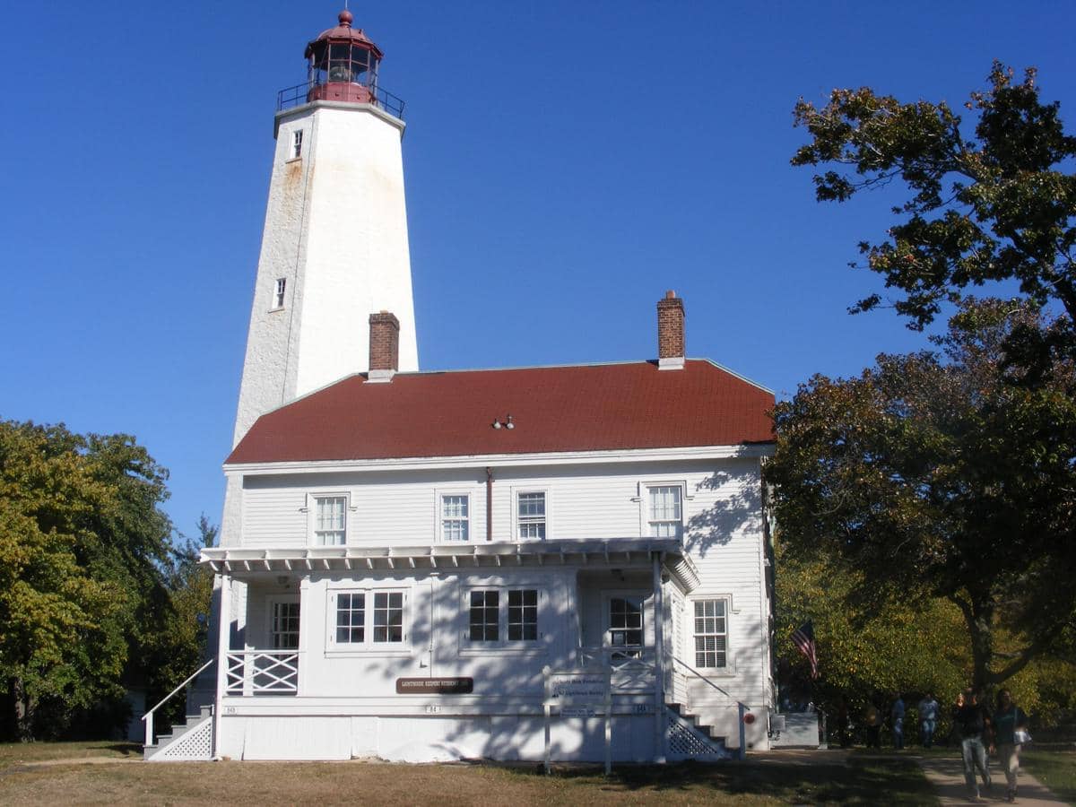 Sandy Hook Lighthouse ditetapkan sebagai National Historic Landmark
