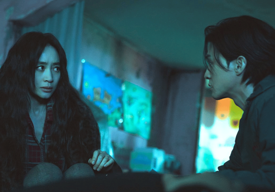 Cuplikan adegan drama Korea The Affair Was Just The Beginning dari materi promosi Coupang Play untuk serial tersebut.