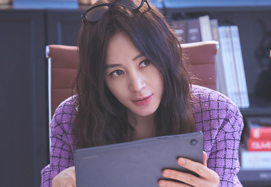 Cuplikan adegan drama Korea The Affair Was Just The Beginning produksi Coupang Play dalam tangkapan layar promosi.