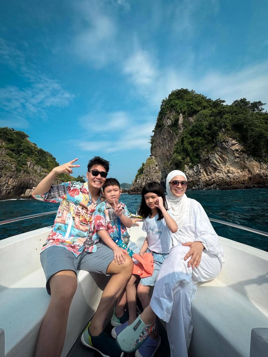 Ide OOTD traveling keluarga Nycta Gina dan Rizky Kinos