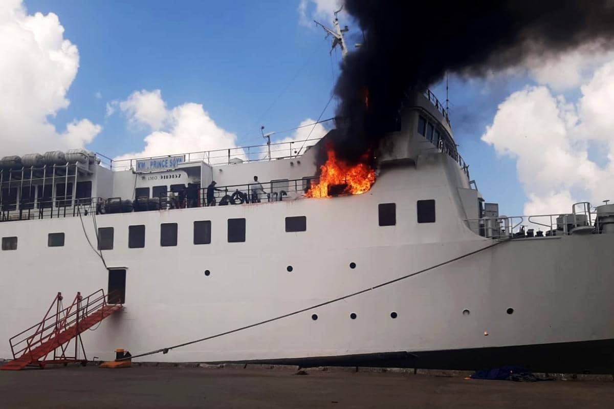 KM Prince Soya Dilalap Api, Jadwal Pelayaran Dipastikan Tak Terganggu