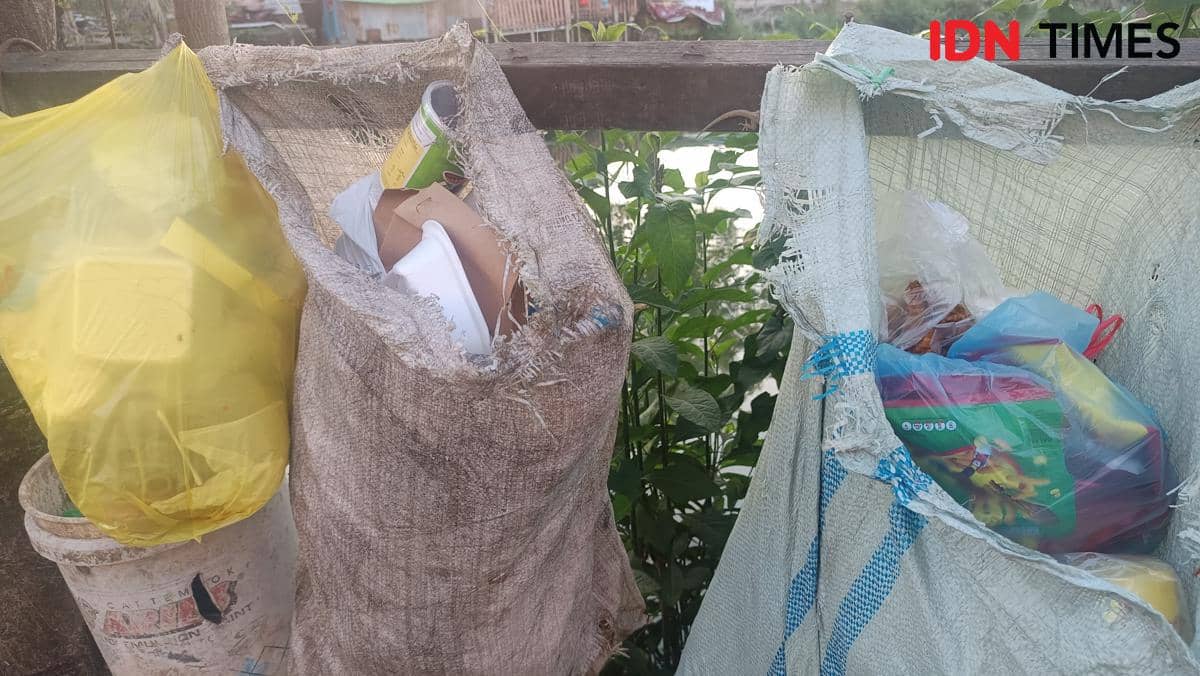 Hari Pertama Pilah Sampah, Muncul Keluhan Sampah Organik Tak Diangkut