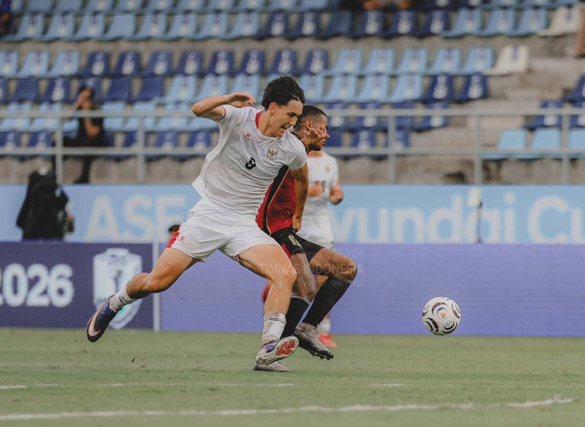 Para pemain Timnas Indonesia dan Timor Leste bertanding dalam laga Piala AFF 2026 yang didokumentasikan PSSI.