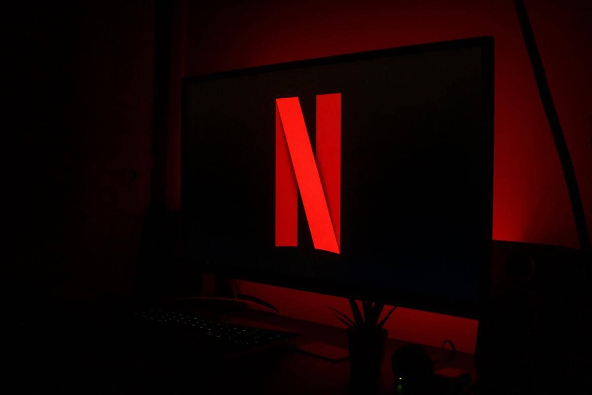 Ilustrasi televisi menampilkan konten dari Netflix (unsplash.com/DCL "650")