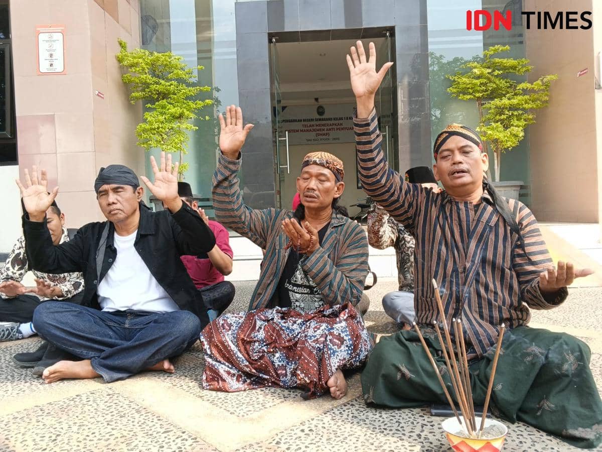 5 Bupati Kena OTT KPK, Aliansi Rakyat Jateng Gelar Ruwatan