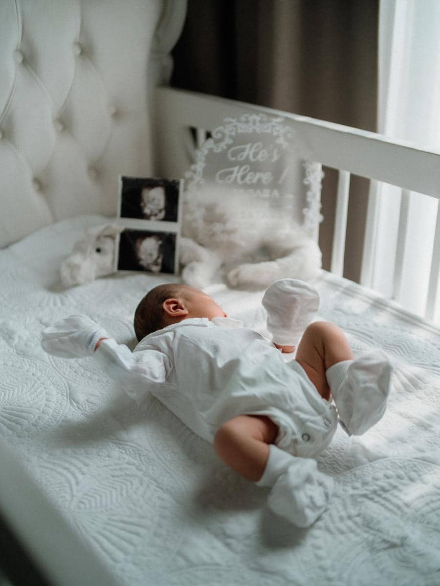 Inspirasi Newborn Photoshoot ala Shenina-Angga (instagram.com/angga)