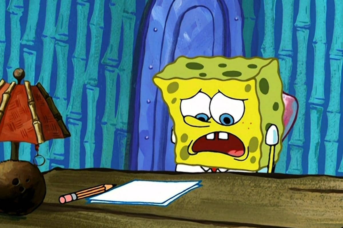 SpongeBob merasa kesusahan merampungkan tulisannya sampai akhirnya terdistraksi oleh banyak hal