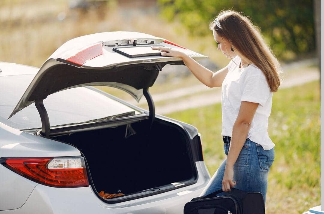 5 Kebiasaan yang Harus Dihindari agar Bagasi Mobil Tidak Kotor