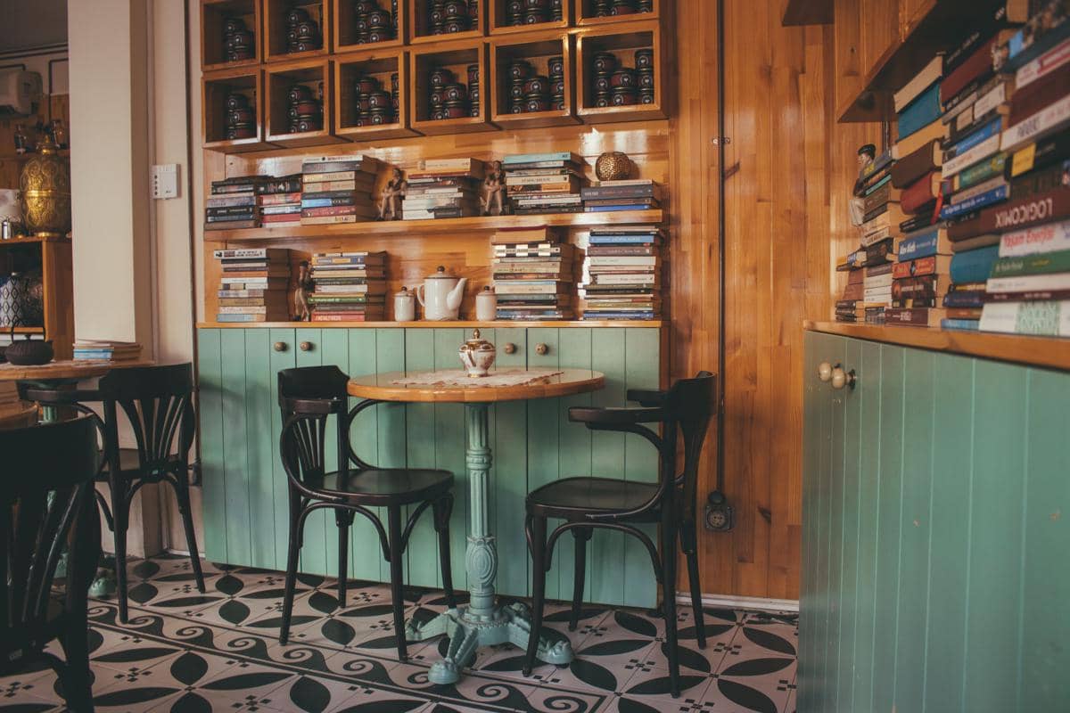 ilustrasi book cafe modern
