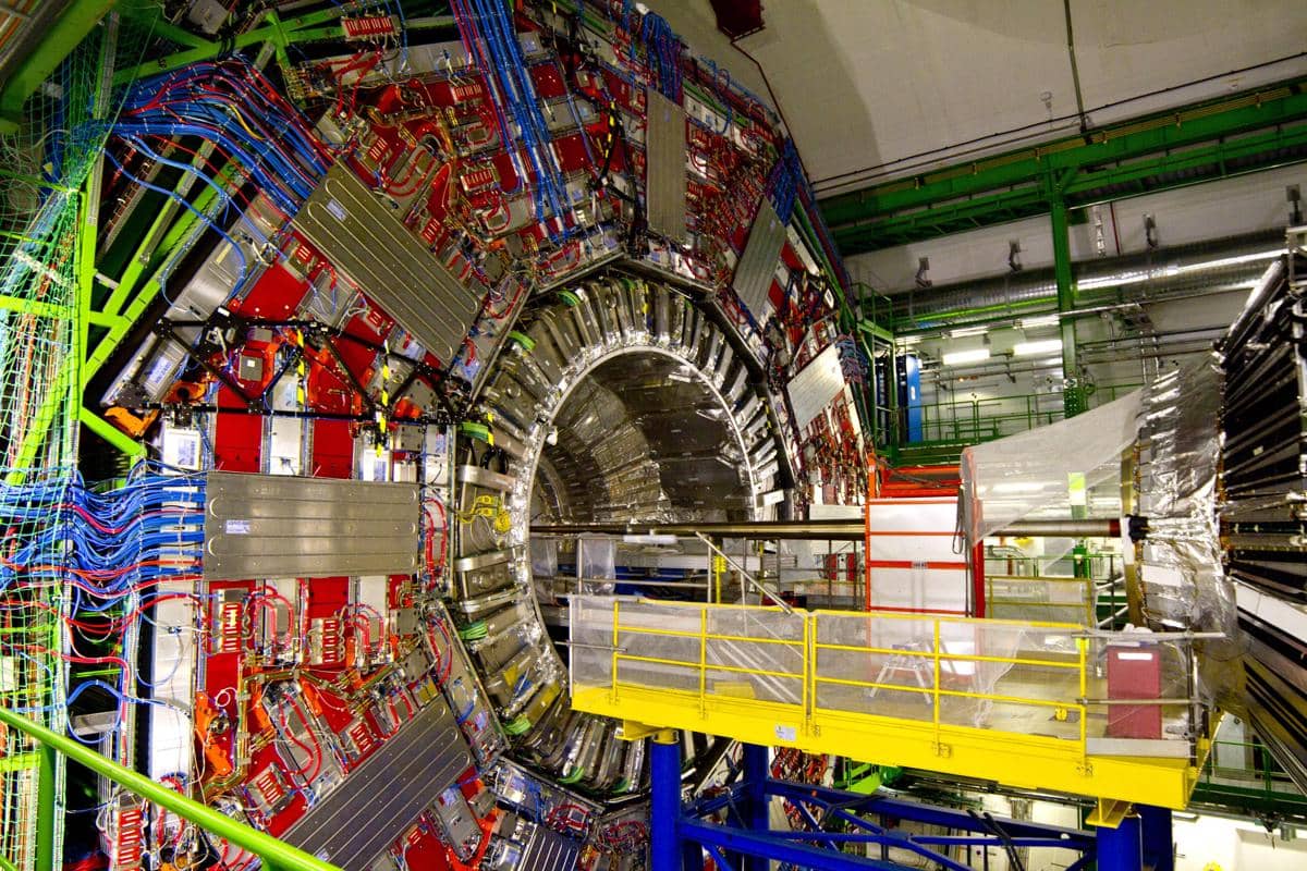 potret CERN di Swiss