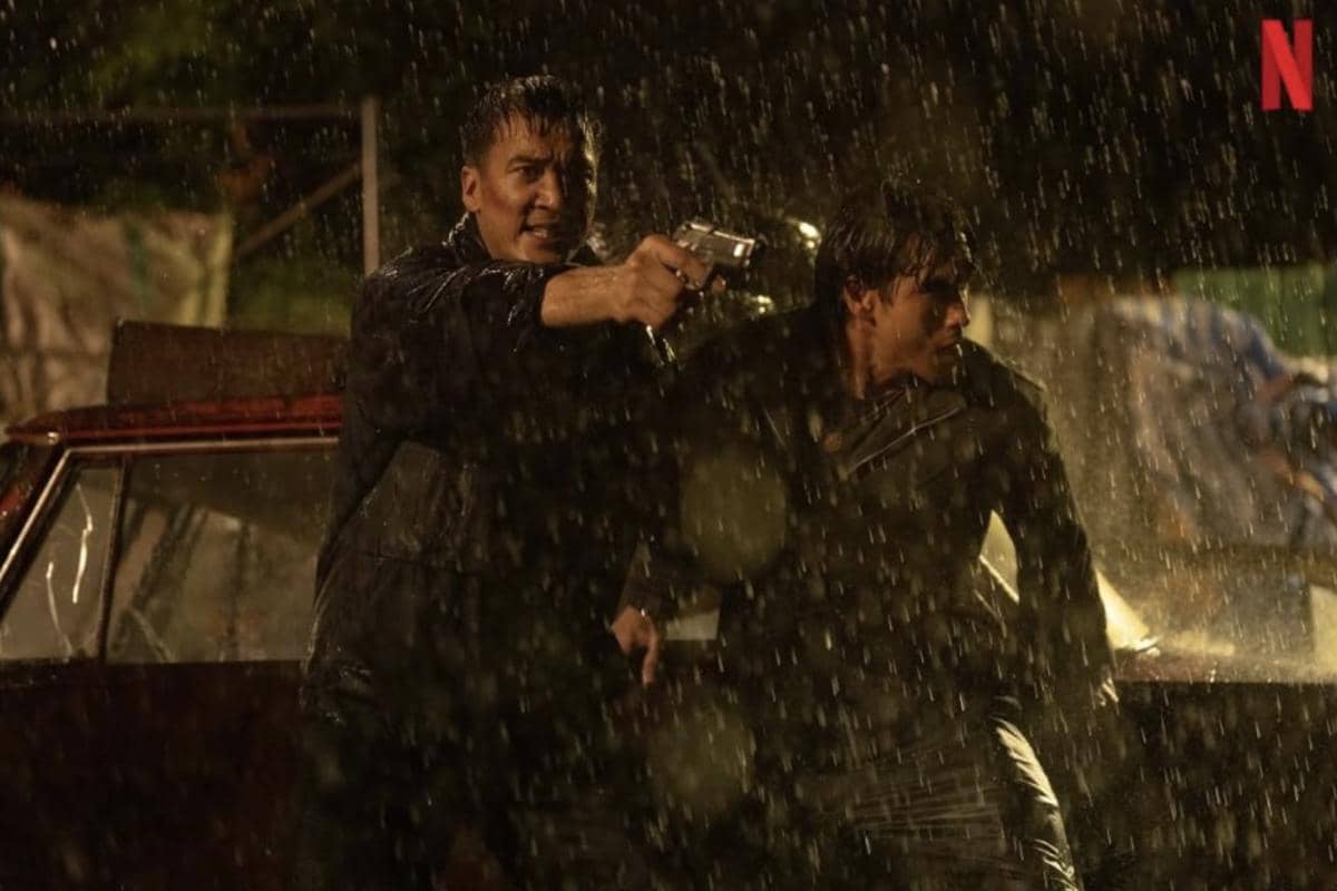 cuplikan film The Debt Collector