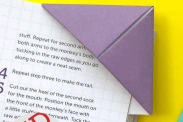 ilustrasi pembatas buku origami
