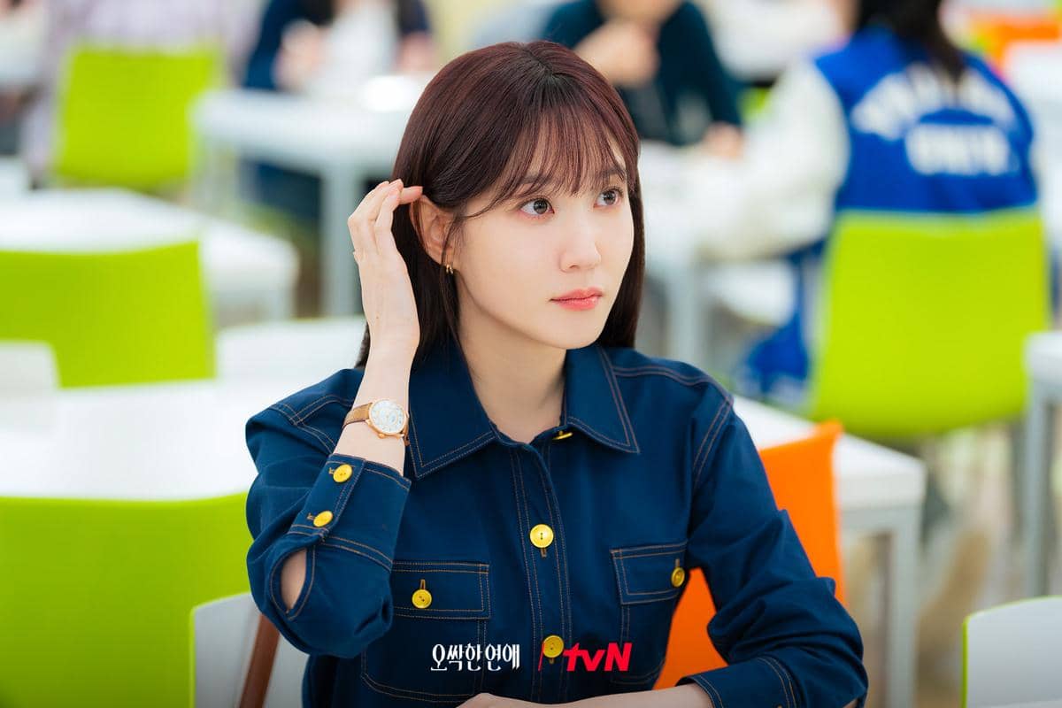 Cuplikan gambar adegan drama Spooky in Love yang diunggah melalui akun Instagram resmi milik tvN Drama.