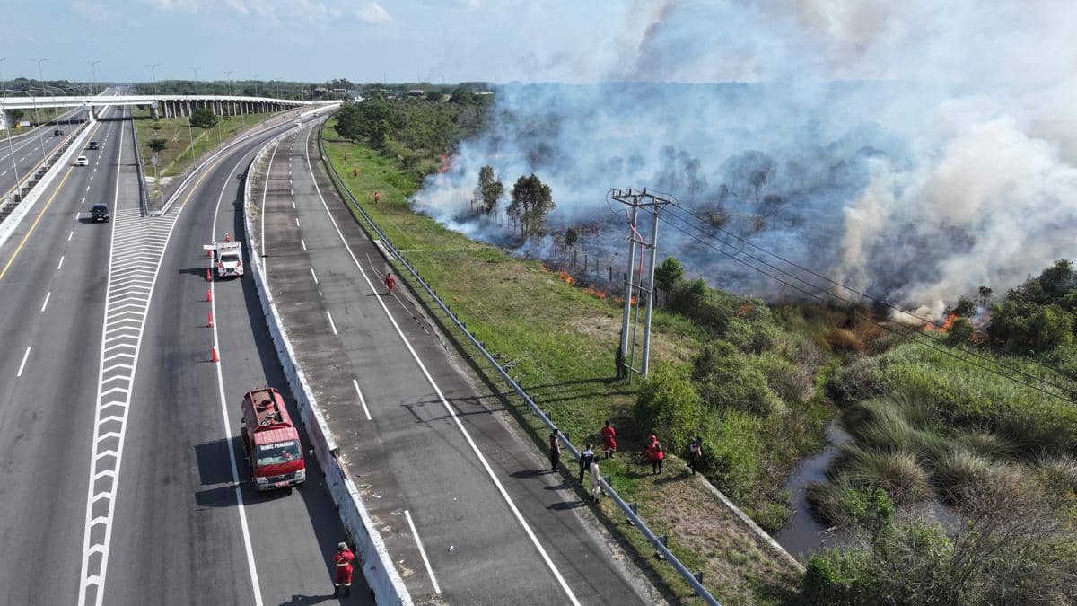 Karhutla di Ogan Ilir, Asap Nyaris Kepung Jalan Tol Palindra