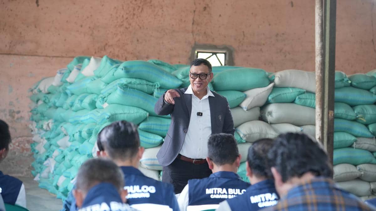 Dirut BULOG Tinjau Mitra Penggilingan dan Gudang CBP di Jawa Barat