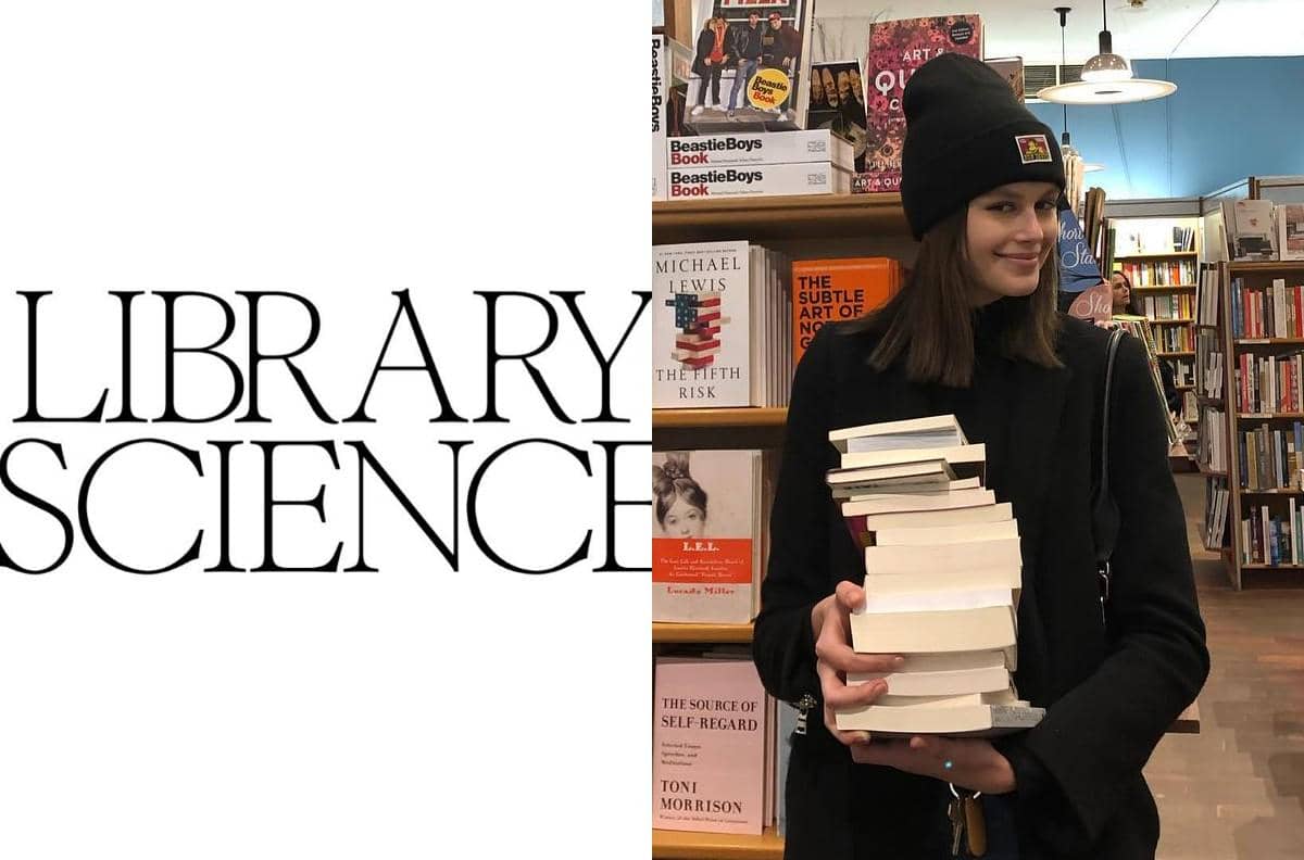 Kaia Gerber berpose dalam potret yang dibagikan melalui akun Instagram Library Science dan akun pribadinya.