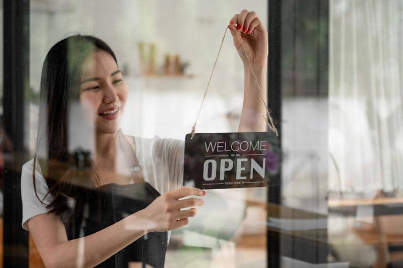 ilustrasi membuka bisnis